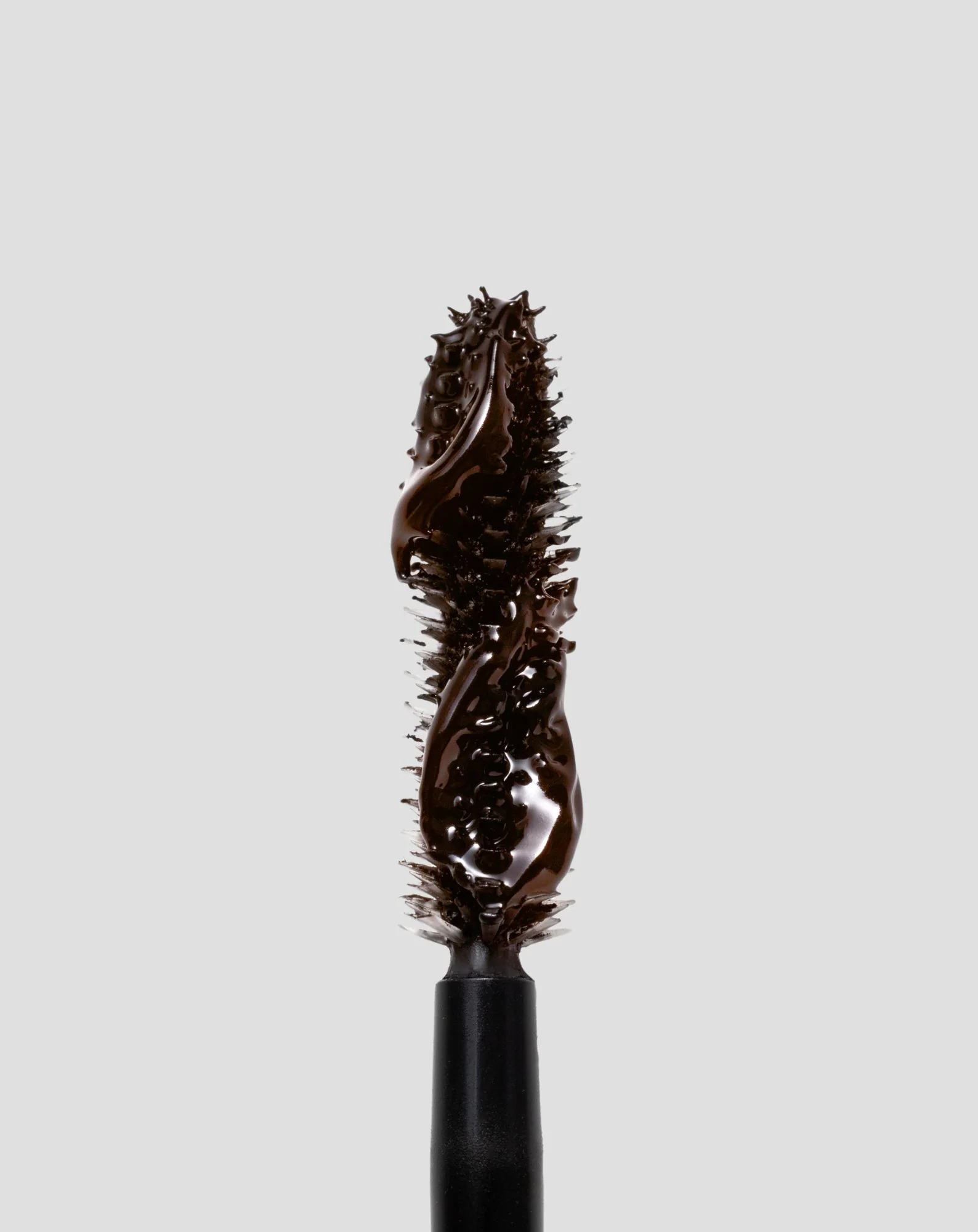 Brązowa maskara podkreślająca spojrzenie Eyegasm Brown Paese - Image 3