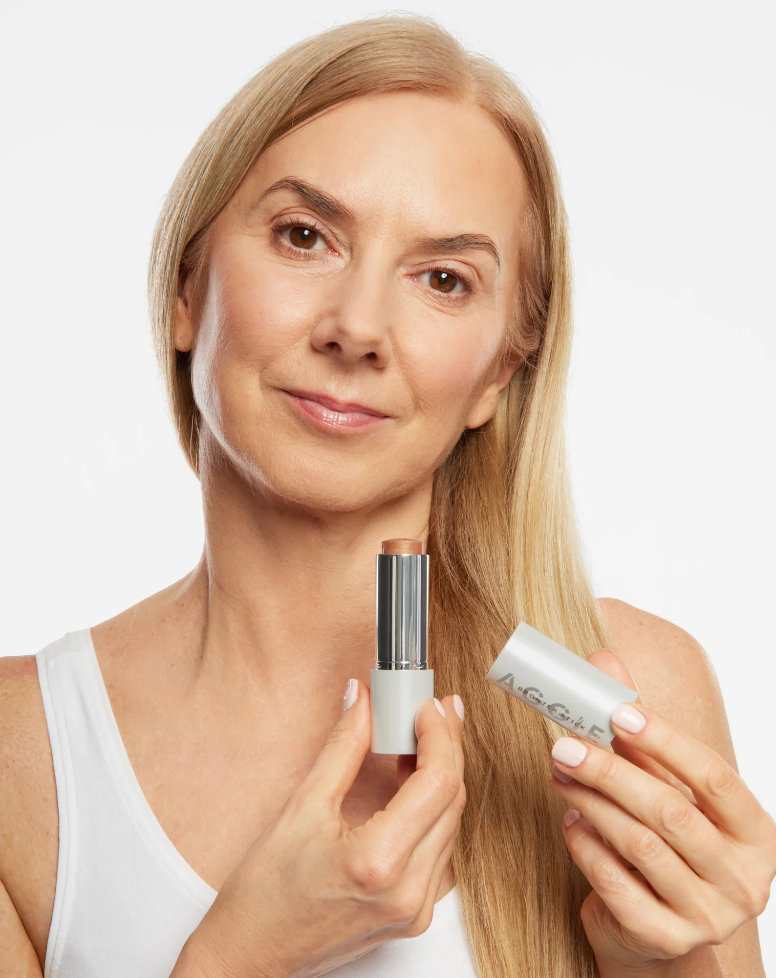 Bronzer w sztyfcie do konturowania twarzy do cery dojrzałej 50+ Aggie - Image 5