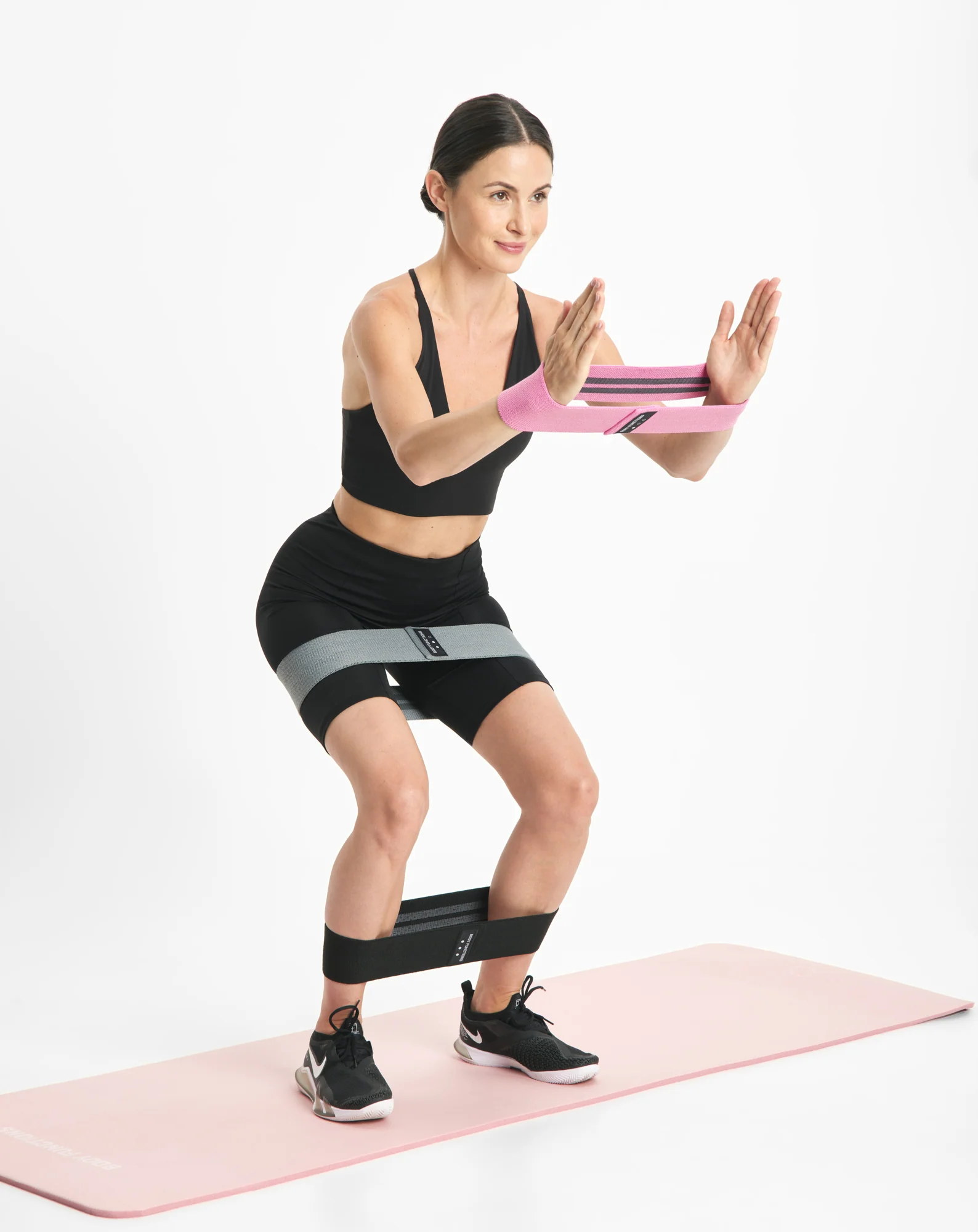 Krótkie gumy oporowe do ćwiczeń fitness Body Functions 76 cm zestaw 3 szt. - Image 3