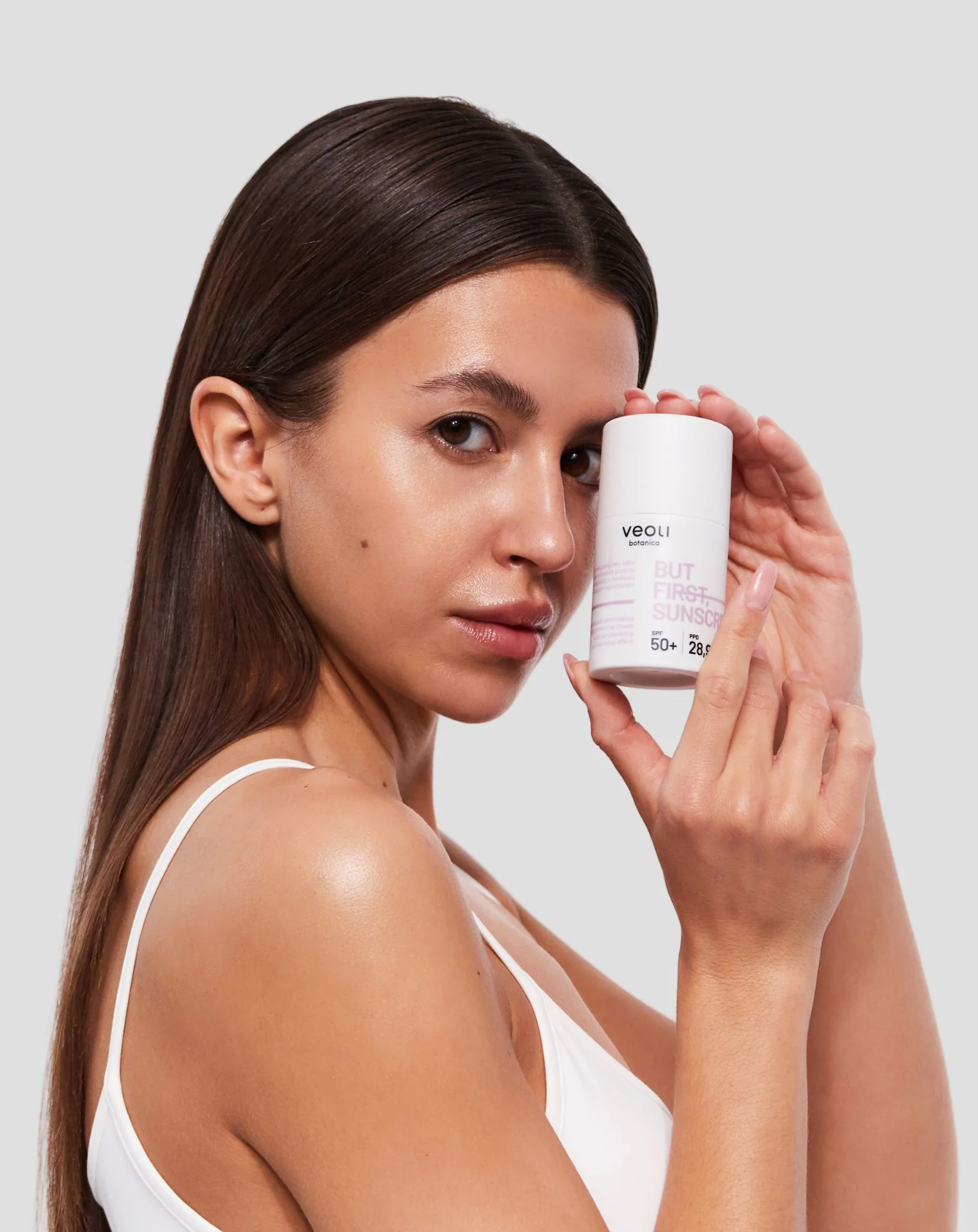 Lekki krem ochronny przeciw fotostarzeniu But first, sunscreen SPF 50+ Veoli Botanica - Image 3