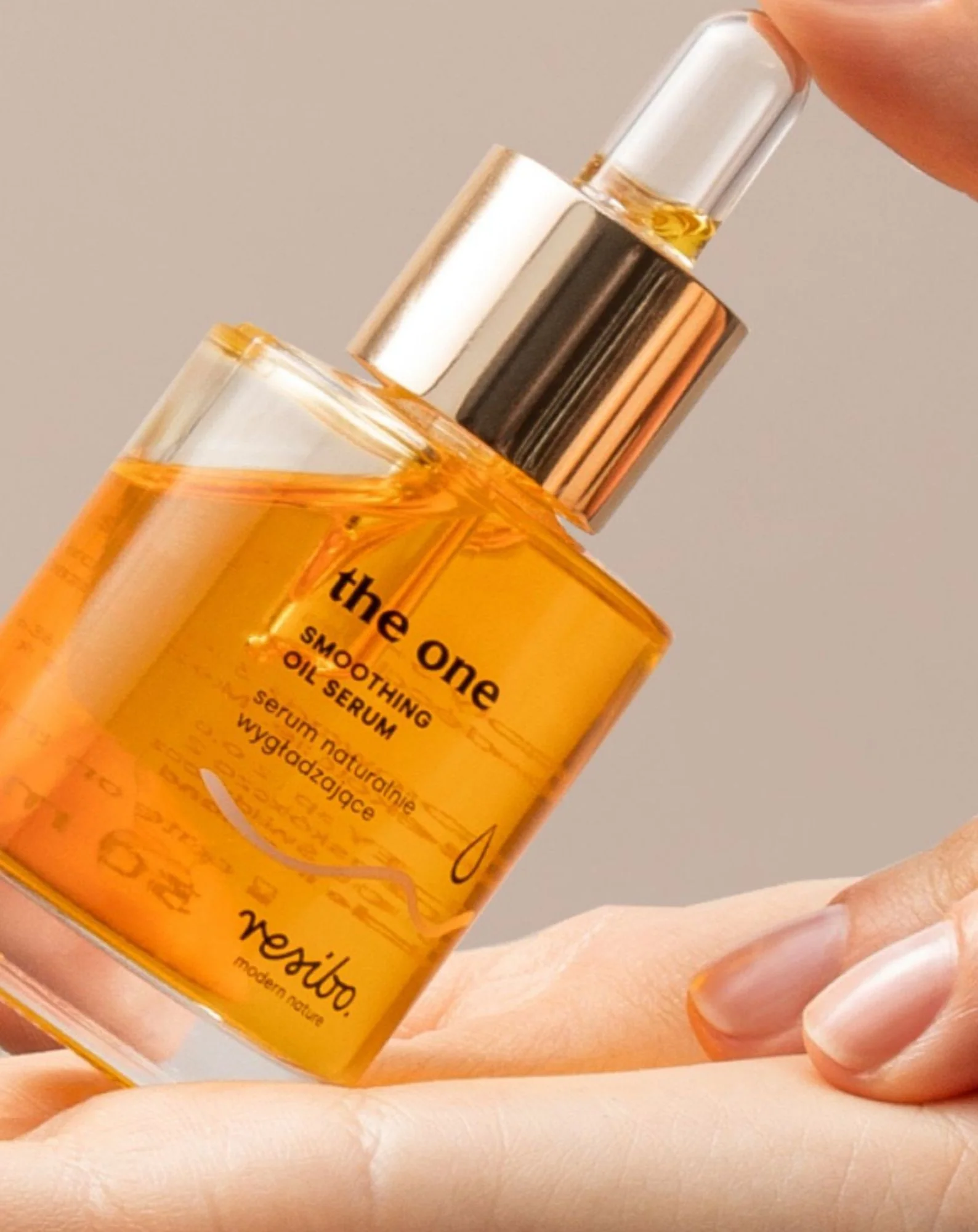 Naturalnie wygładzające serum The One do twarzy zapobiegające zmarszczkom 30 ml Resibo - Image 2