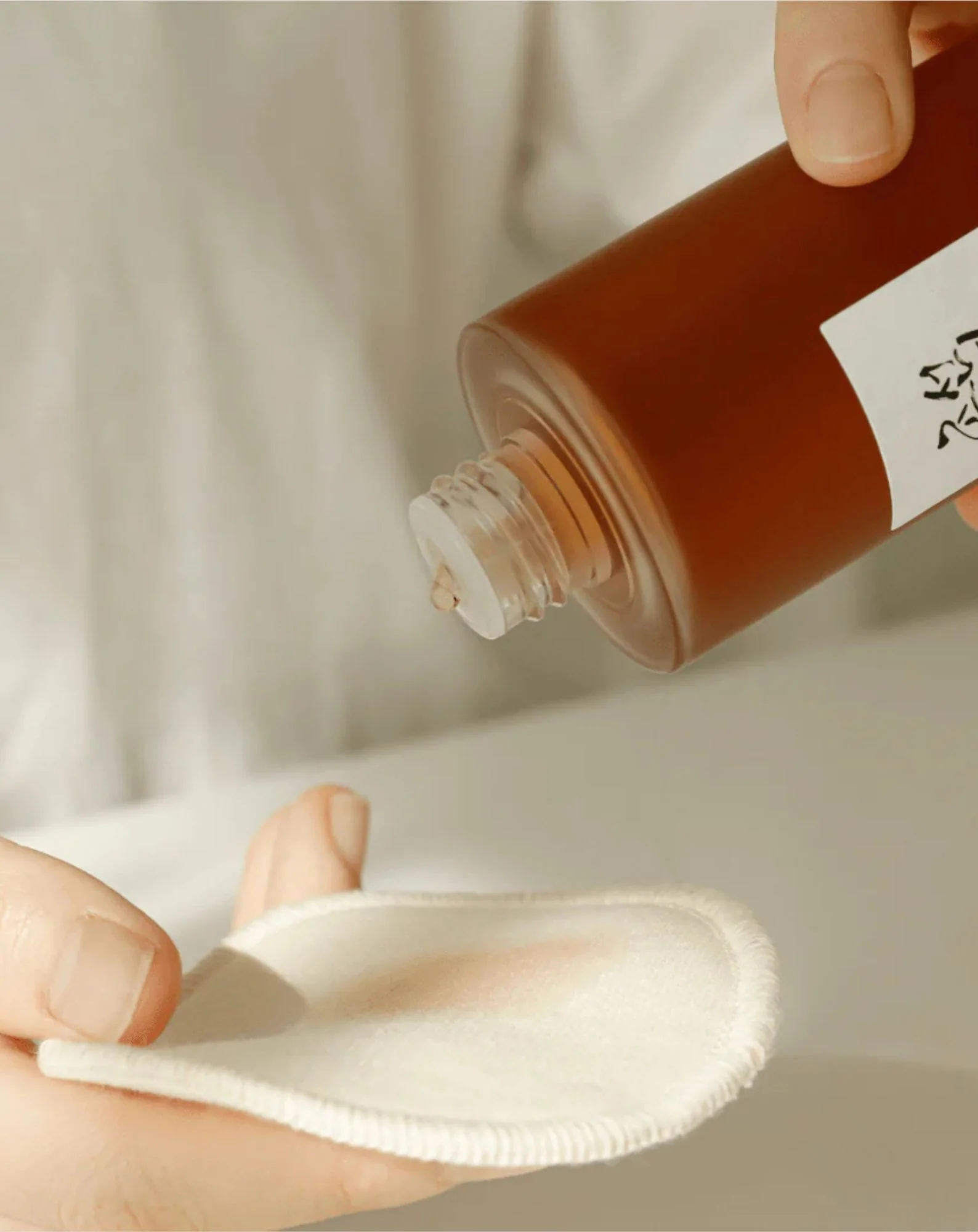 Odżywczo-nawilżająca esencja z żeń-szeniem Ginseng Essence Water Beauty of Joseon - Image 4