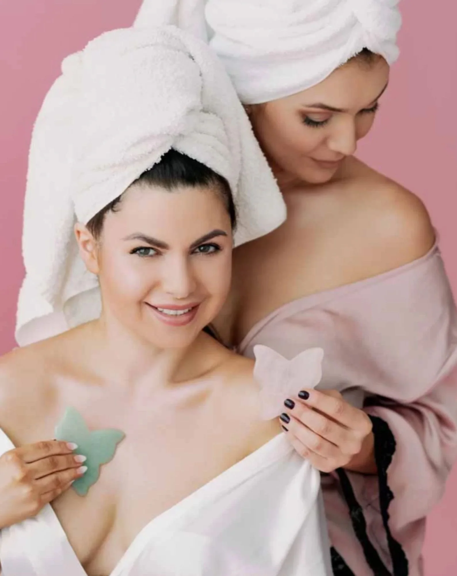 Płytka Motylek do masażu twarzy gua sha z kwarcu różowego Crystallove - Image 2