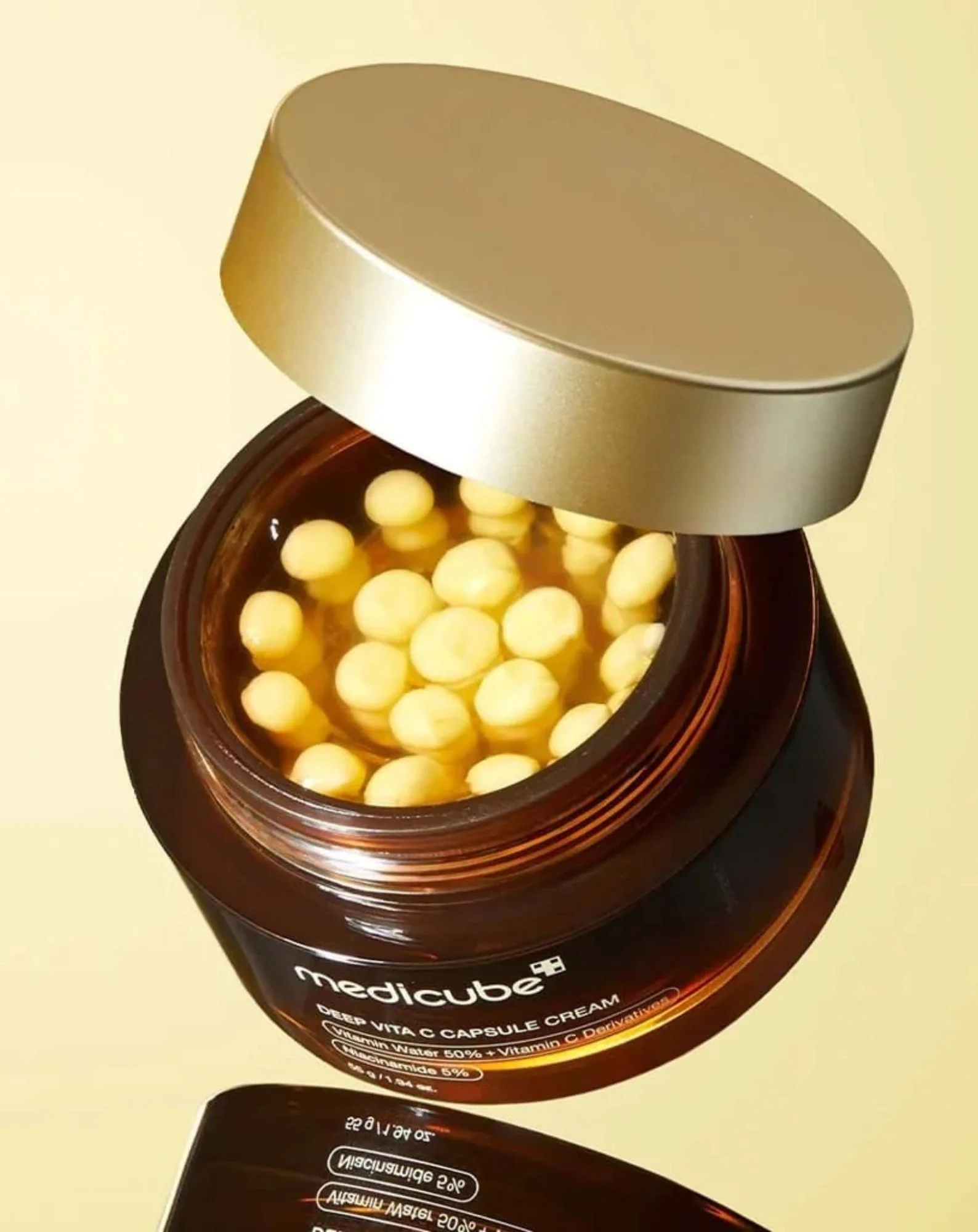 Rozjaśniająco-ujędrniający krem do twarzy z witaminą C Deep Vita C Capsule Cream Medicube - Image 3