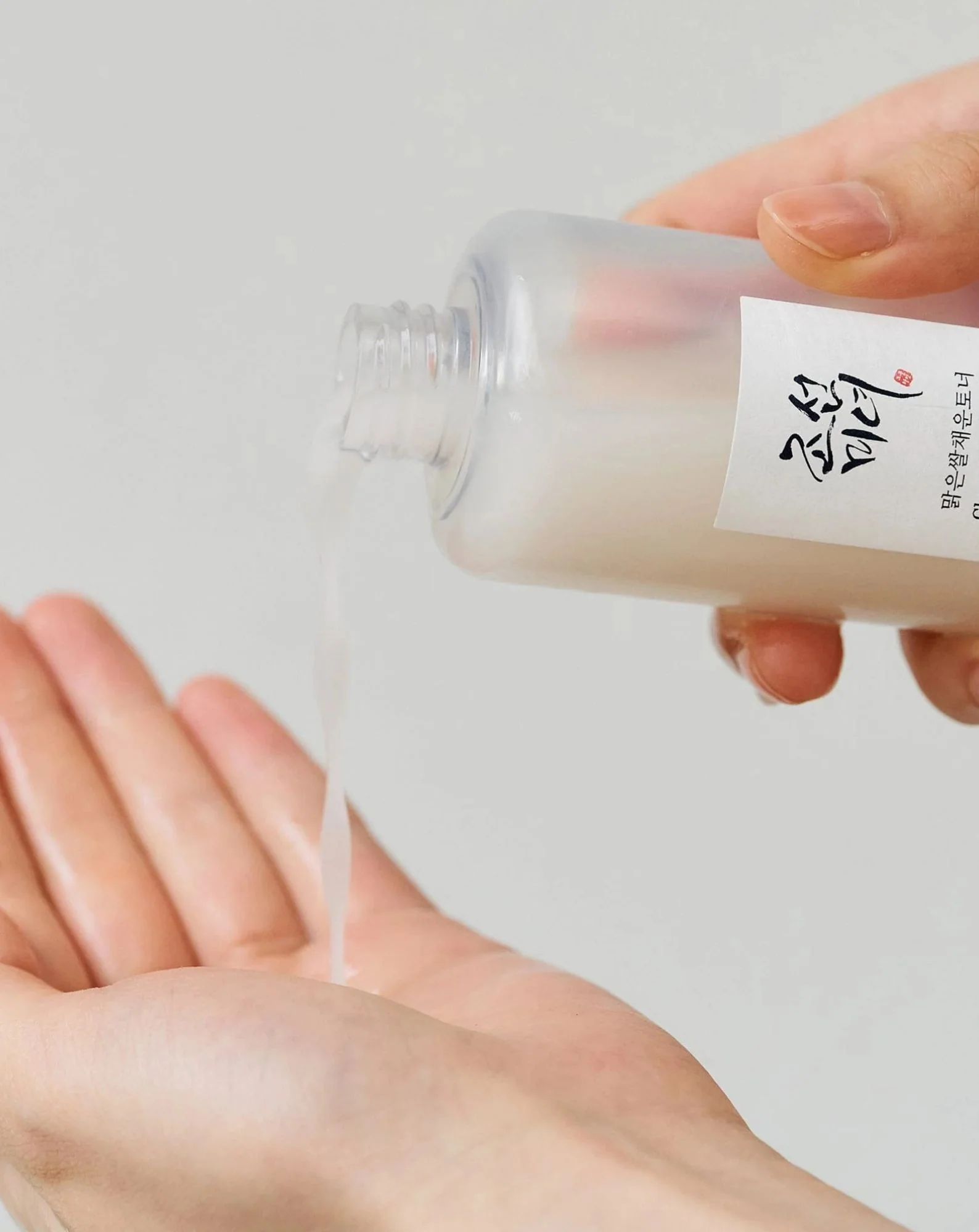 Rozświetlająco-nawilżająca esencja tonizująca Glow Replenishing Rice Milk Beauty of Joseon - Image 3