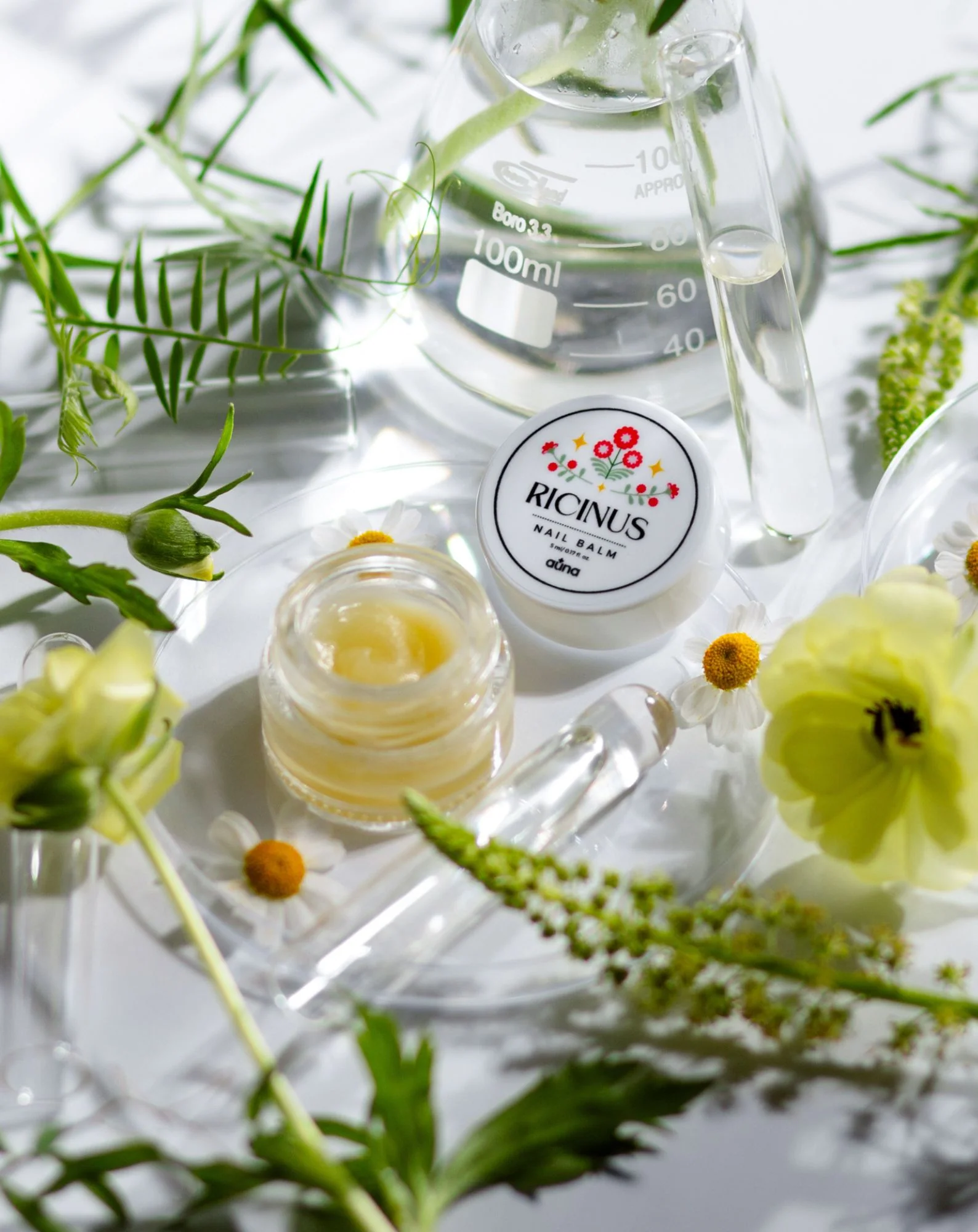 Wzmacniające serum do paznokci Ricinus Nail Balm z olejami i witaminą E Auna - Image 4
